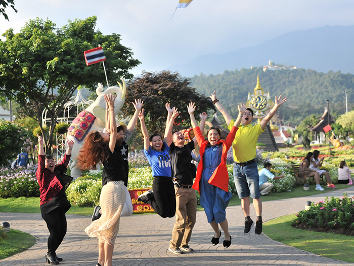 Explorando as maravilhas da Tailândia: a aventura da nossa equipe em calçados outdoor confiáveis